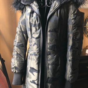 DKNY Women’s Camo Down Coat With Faux Fur